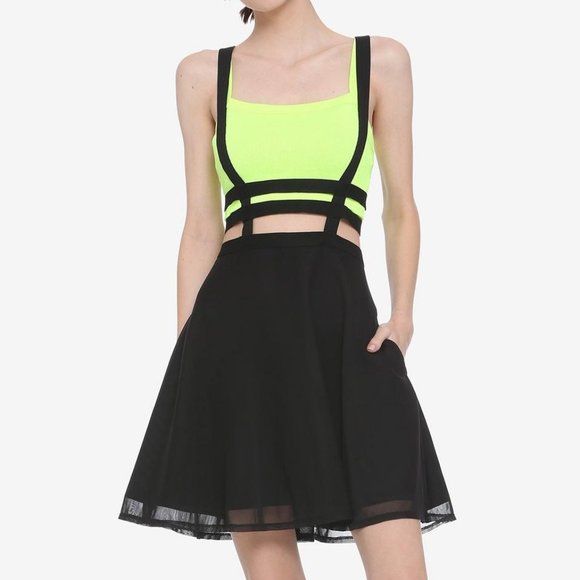 Hot Topic Dresses & Skirts - Hot Topic Black Cage & Mesh Suspender Skirt in Black Sz S
